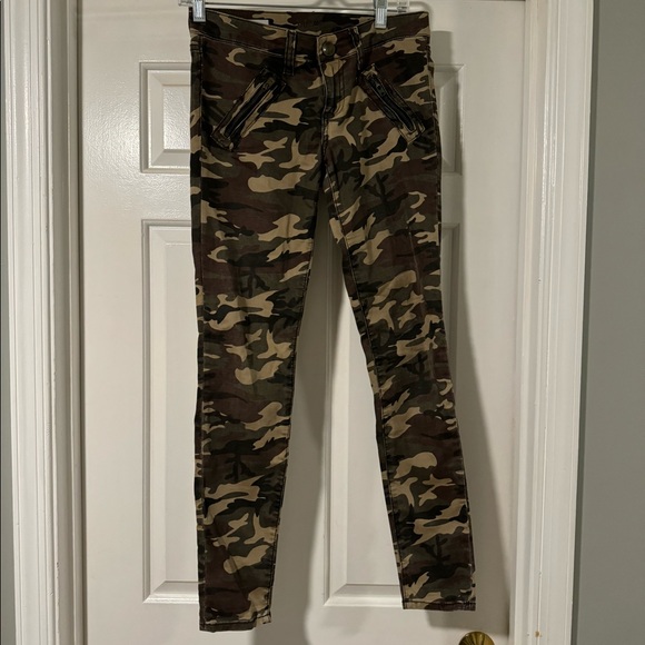 Kut from the Kloth MIA toothpick Skinny Camo Jeans size 0 - Picture 5 of 9